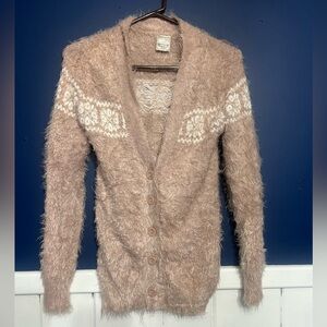 Cozy super soft Puff & Bear Fuzzy cardigan Sweater sz M mauve and cream